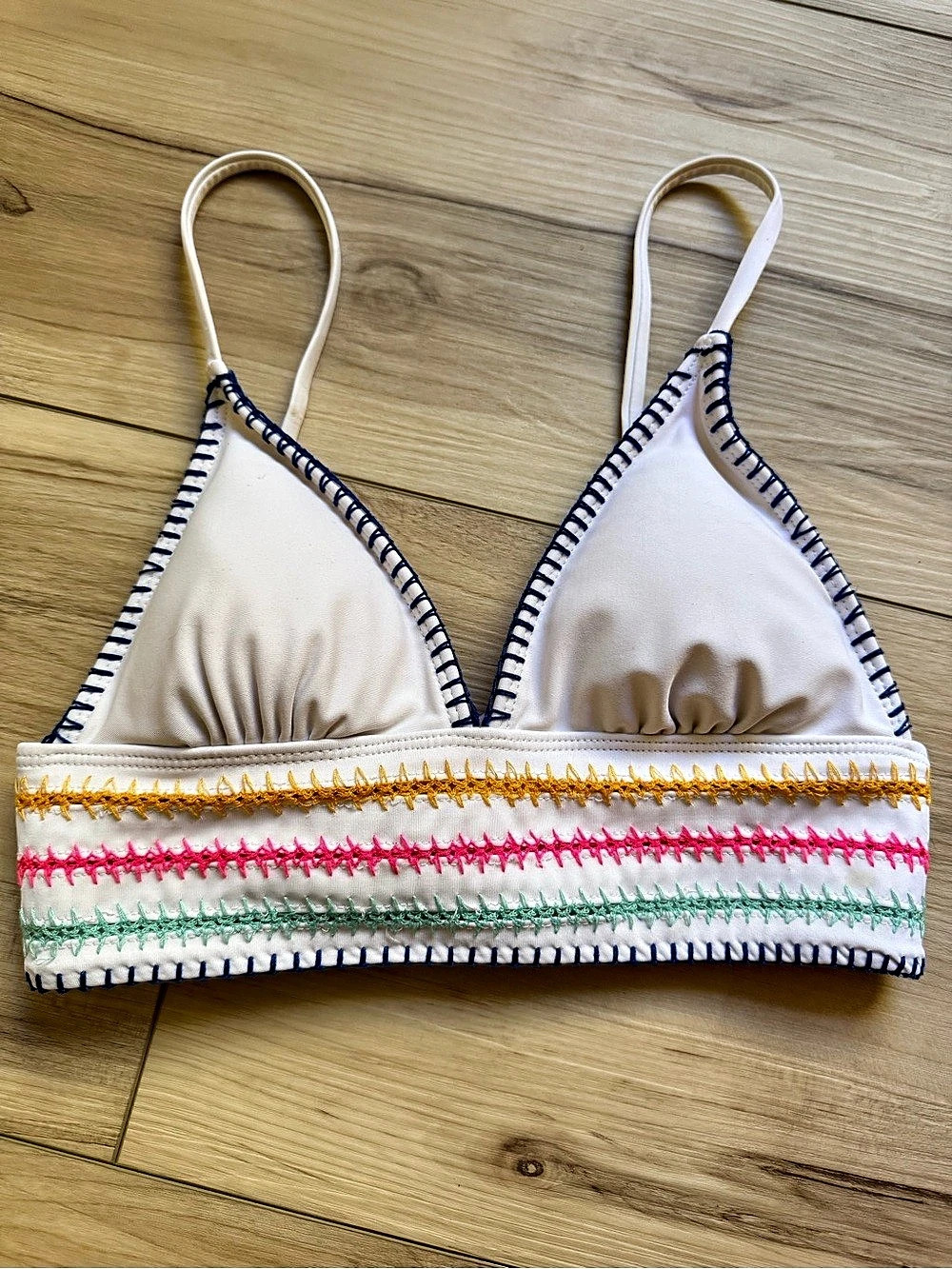 No Boundaries Bikini Top in White & Blue Size Small NWOT
